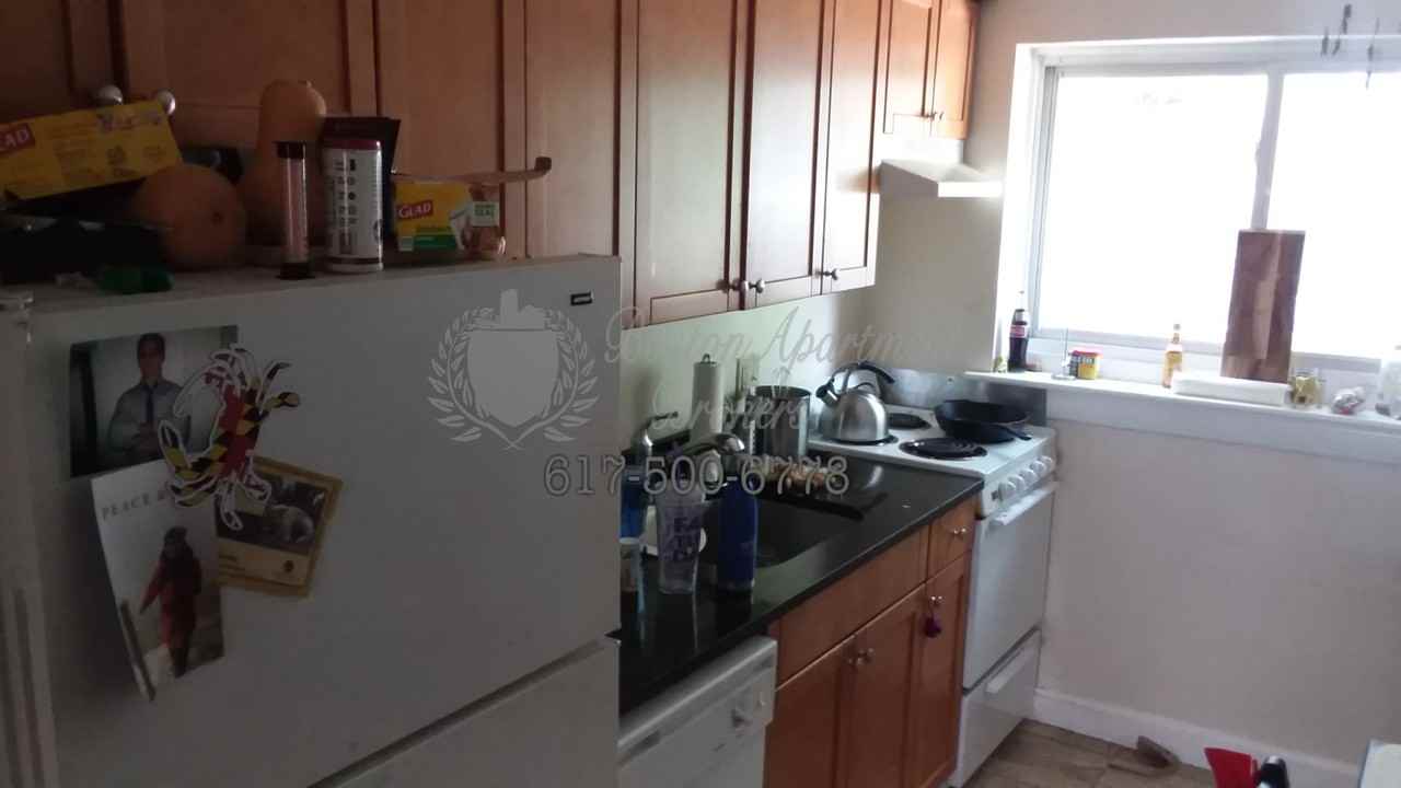 66 Selkirk Rd #4