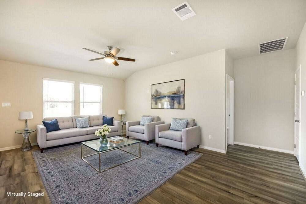 512 Shelton Pass - Photo 3 of 19