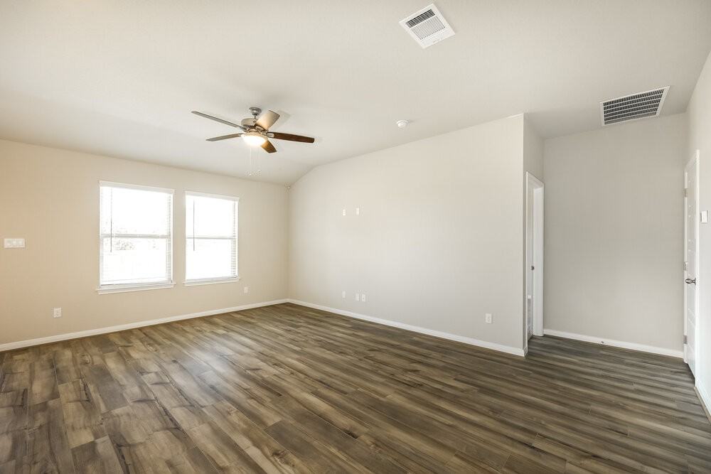 512 Shelton Pass - Photo 4 of 19