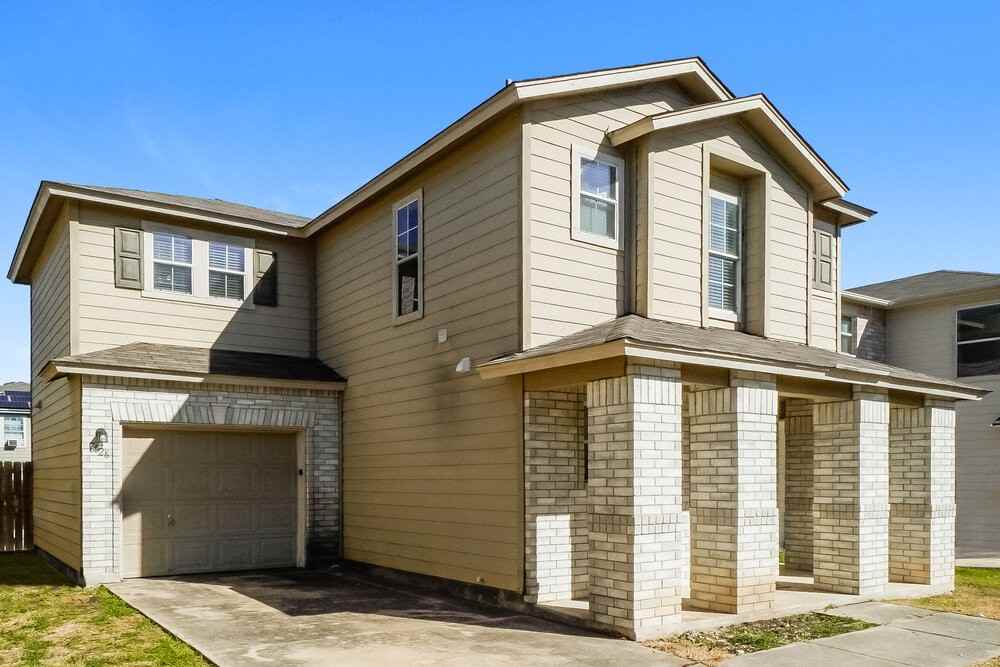 7426 Circle Farm - Photo 4 of 20