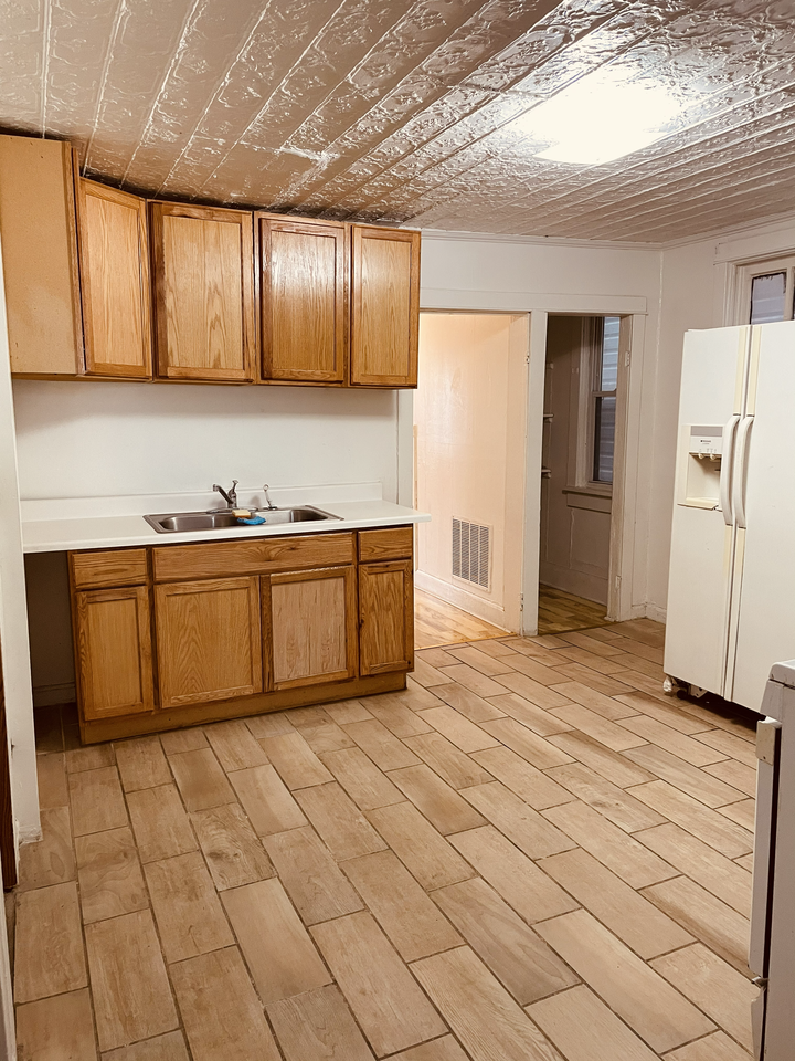 3026 South Broad Street #1 - Photo 5 of 11