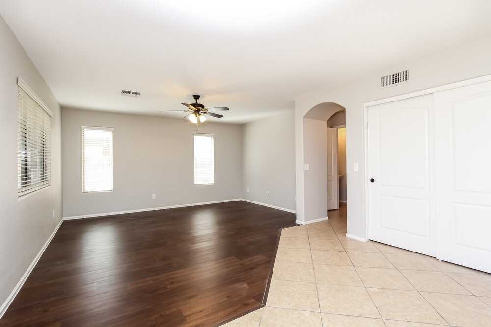 2501 W Oberlin Way - Photo 2 of 14
