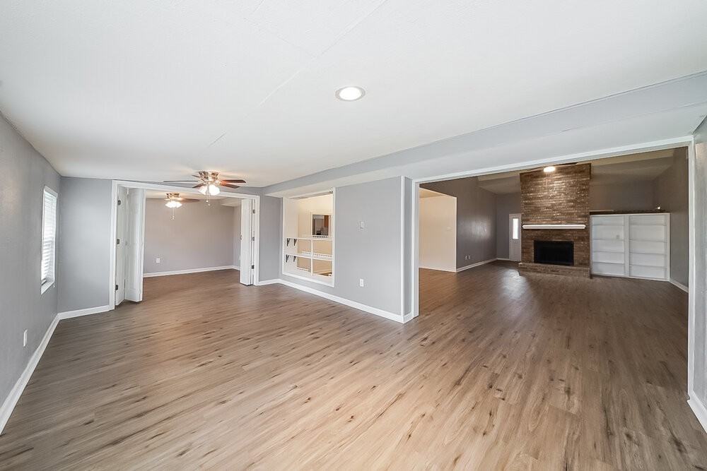 940 Holly Ln - Photo 6 of 16