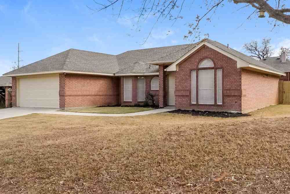 100 Sandlewood Ln - Photo 3 of 16