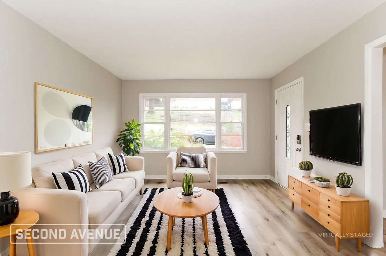 1924 Portage Ave - Photo 2 of 27