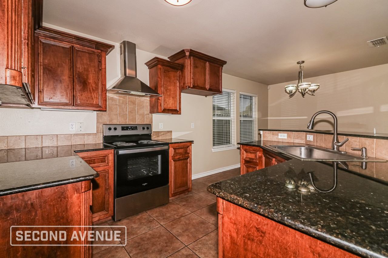 6701 Newman - Photo 7 of 28