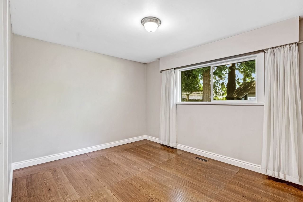 19438 Hammond Road - Photo 5 of 22