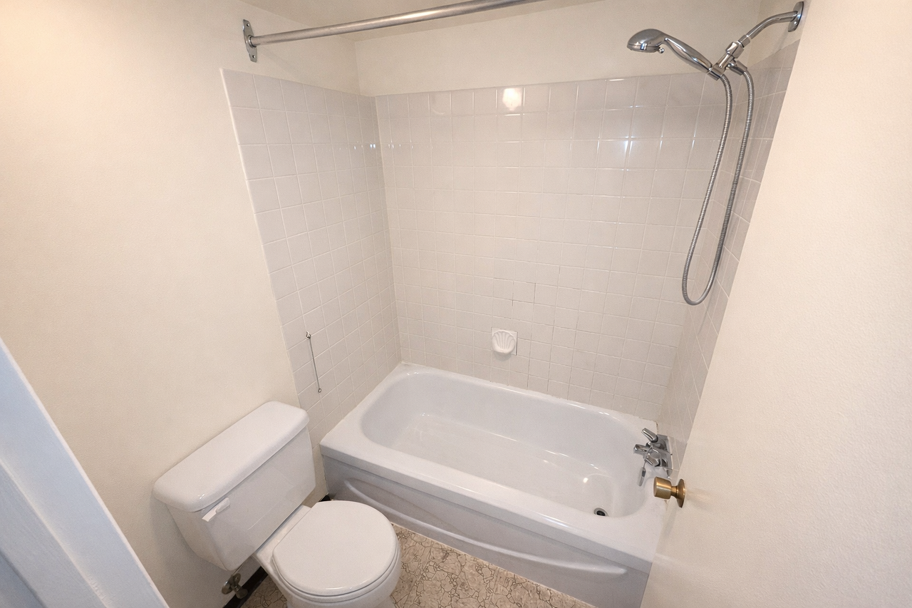 Belmead Manor West - Photo 6 of 13