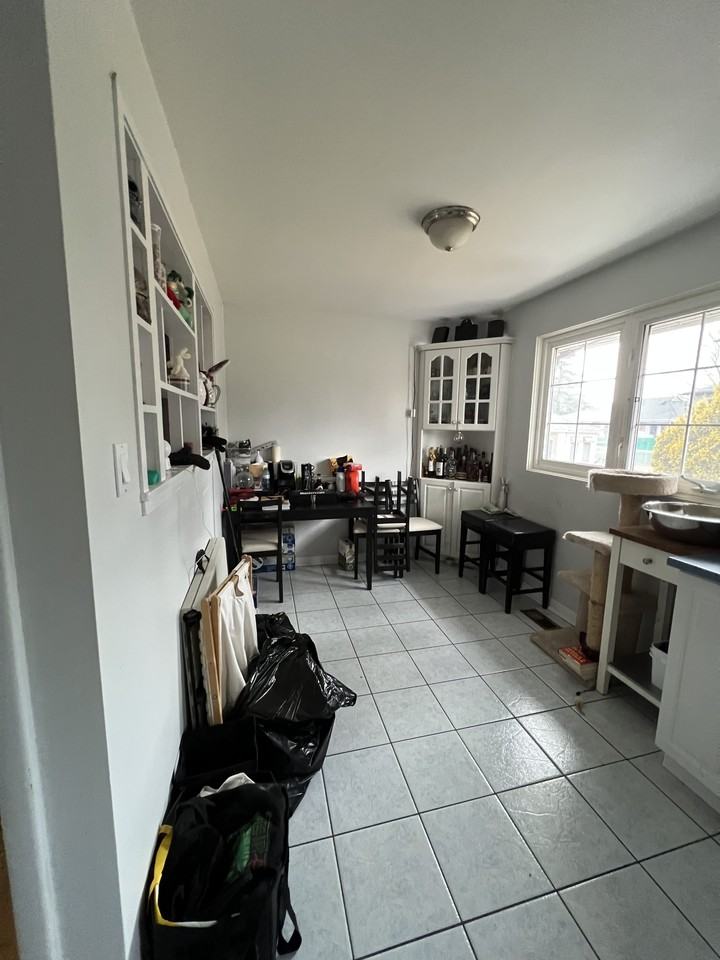 49 Meadowlands Drive West - 1 - Photo 2 of 7