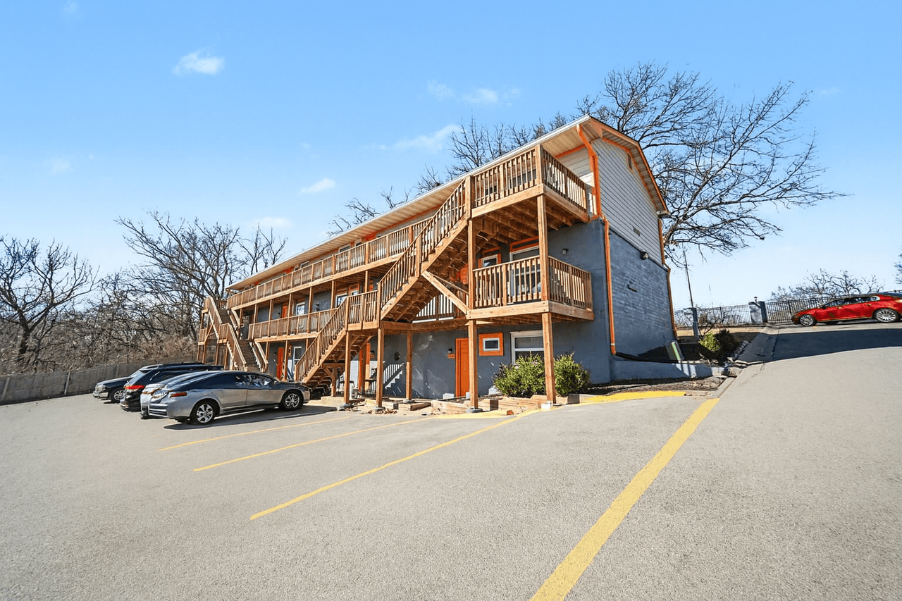 Cimarron Apartments - Photo 2 of 17