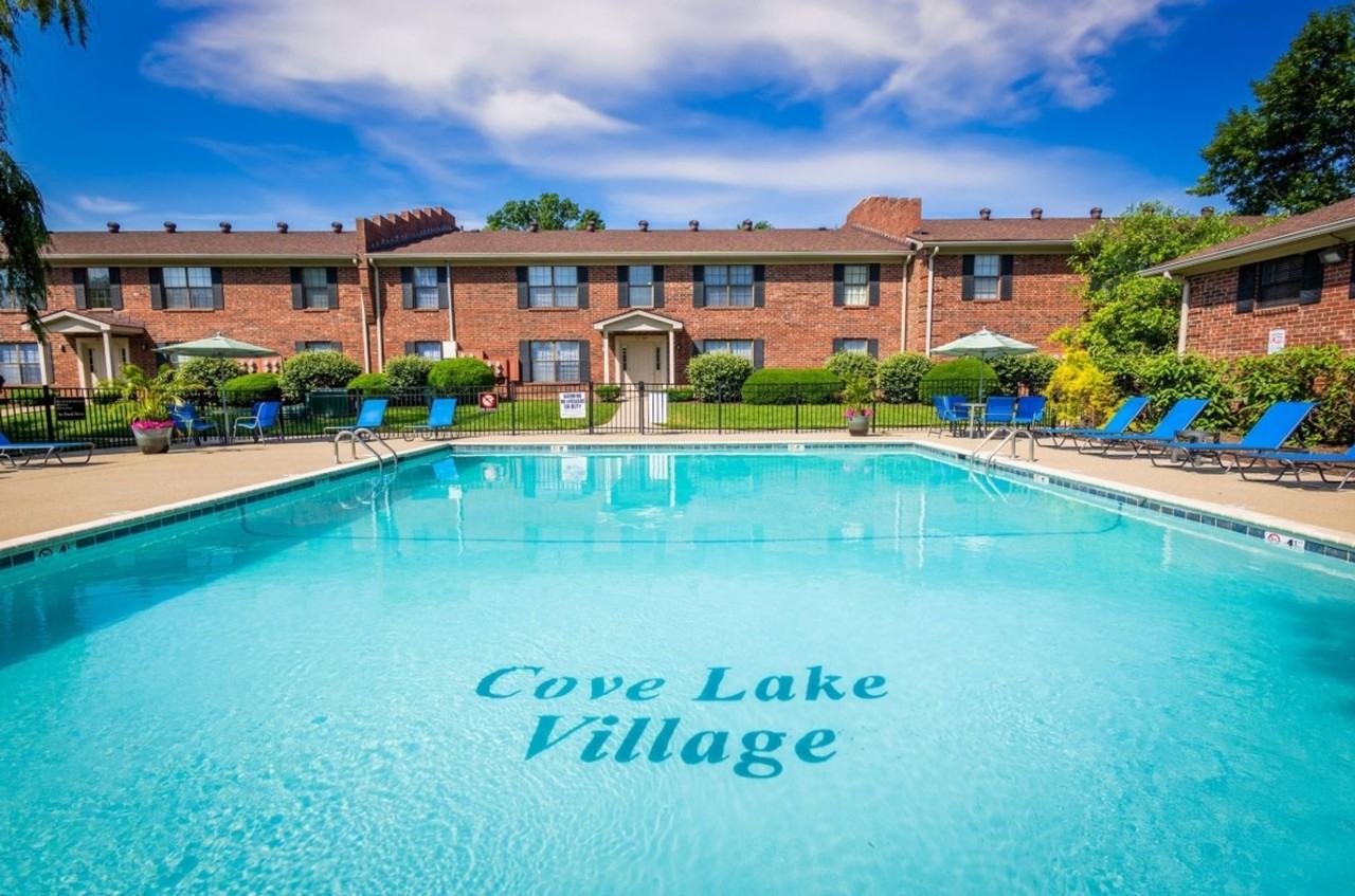 600 Cove Lake Village - Photo 4 of 50