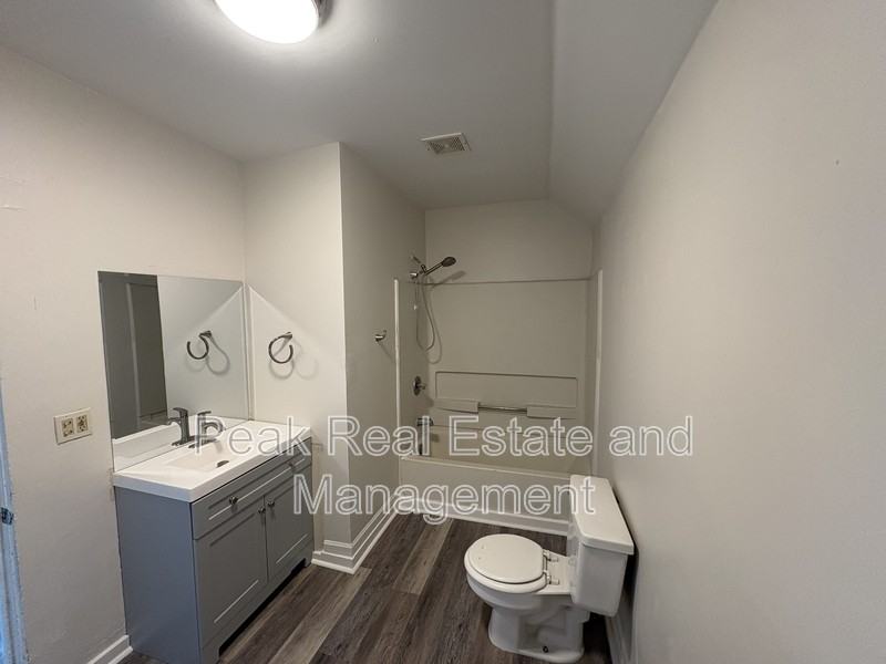 744 Oakland Ave Sw - Photo 5 of 9