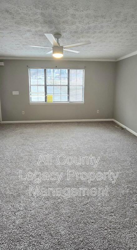 3087 Parkside Ct - Photo 2 of 8