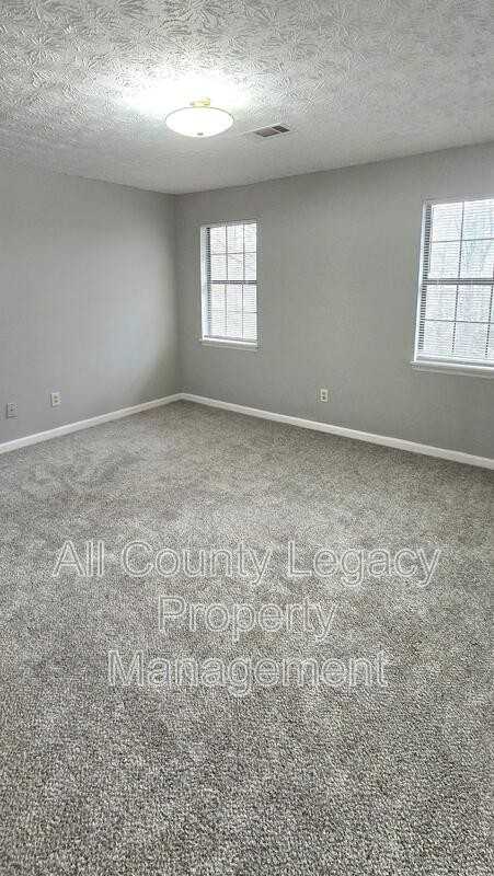 3087 Parkside Ct - Photo 6 of 8