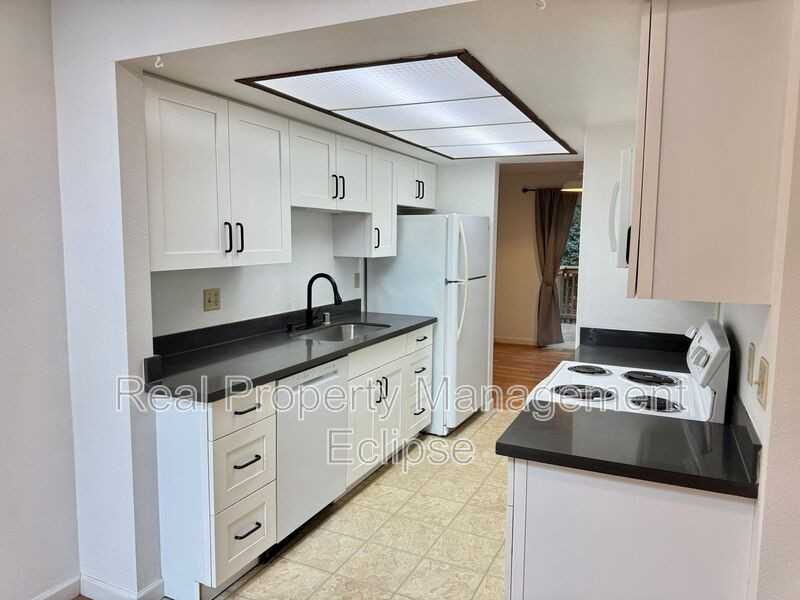 19659 20th Ave Ne - Photo 3 of 18