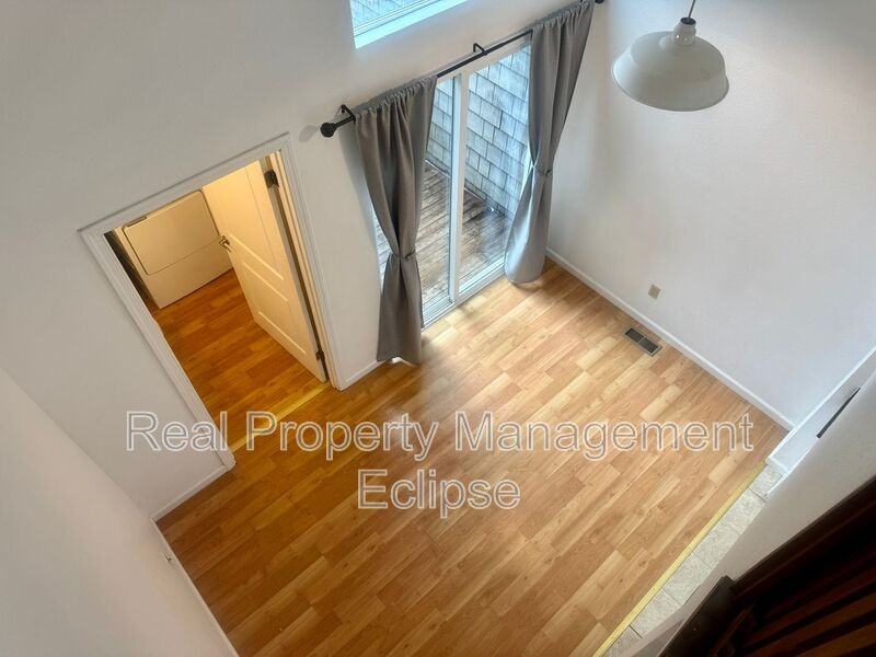 19659 20th Ave Ne - Photo 6 of 18