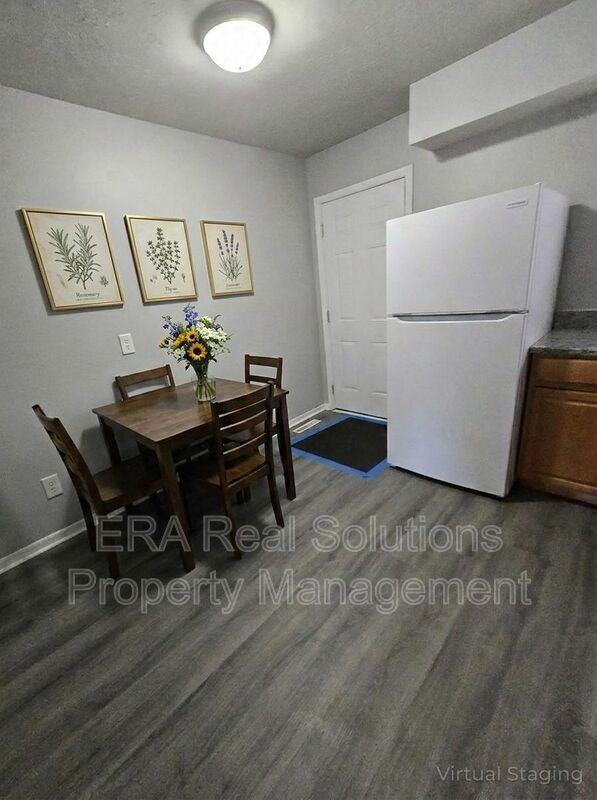 1703 Carstare Dr - Photo 3 of 15