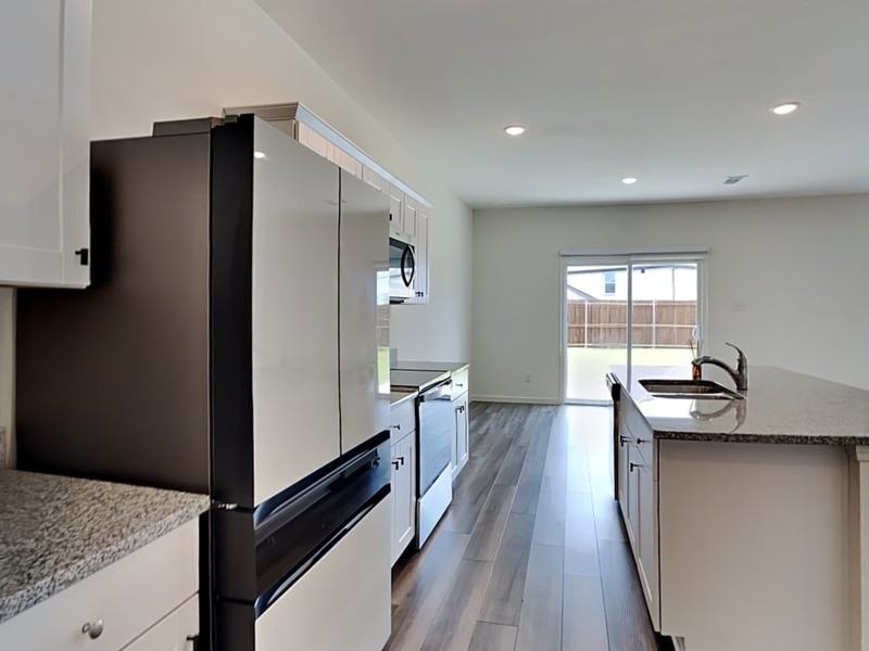 1803 Washington St - Photo 4 of 20