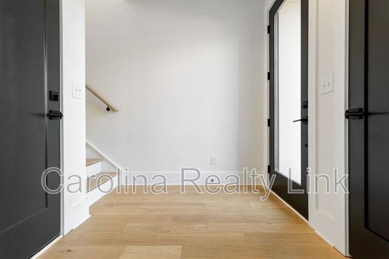 3521 Avalon Ave #1 - Photo 3 of 11