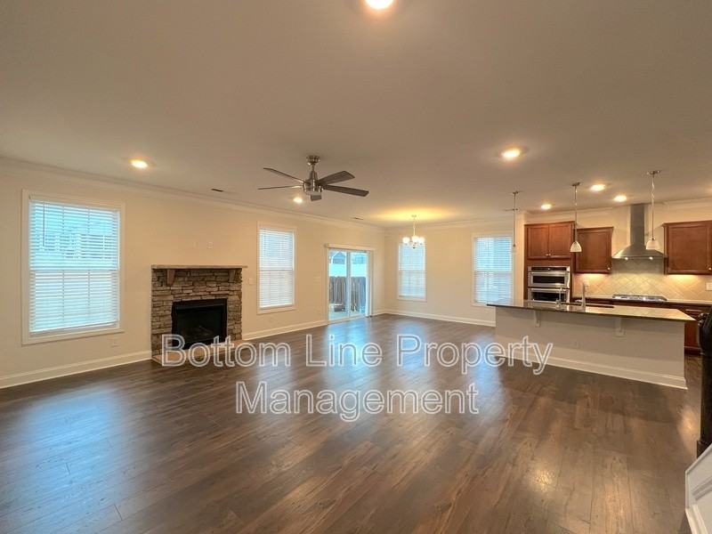 145 Championship Dr - Photo 4 of 33