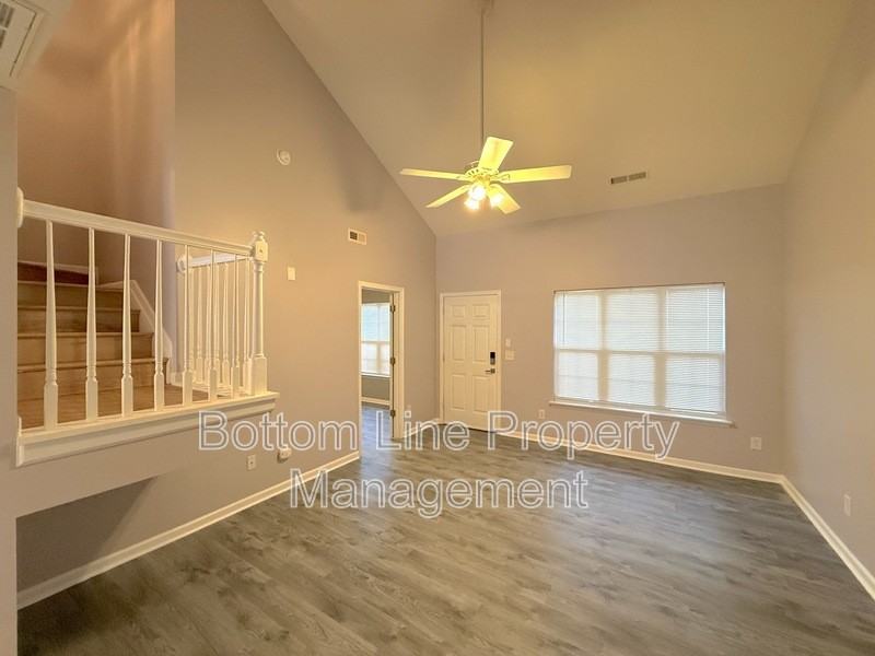 224 Primrose Walk - Photo 4 of 19