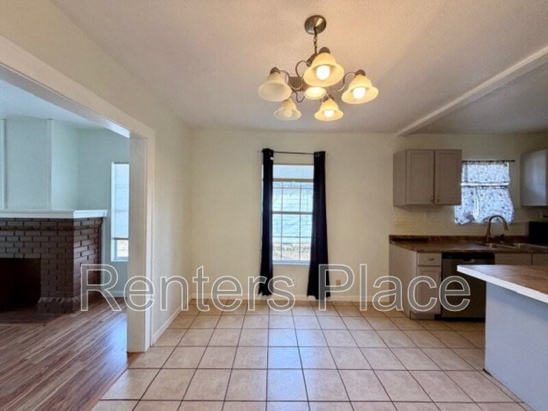 1231 N Boston Pl - Photo 7 of 17