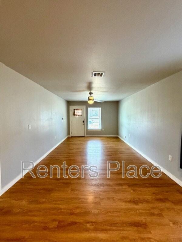 2429 N Rockford Ave - Photo 3 of 15