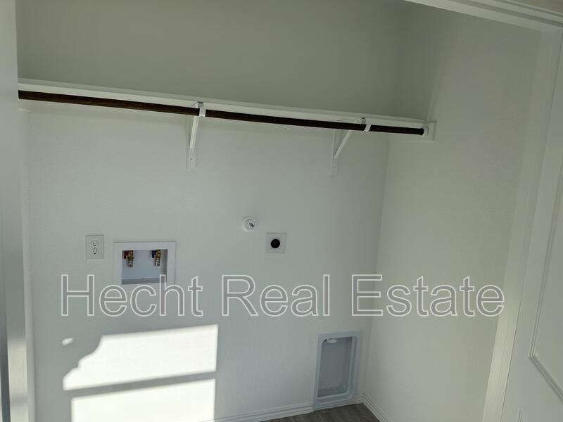 9037 James Bowie - Photo 6 of 33