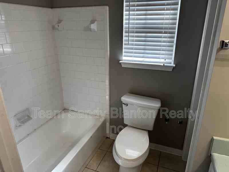 9184 Arand Dr - Photo 3 of 14