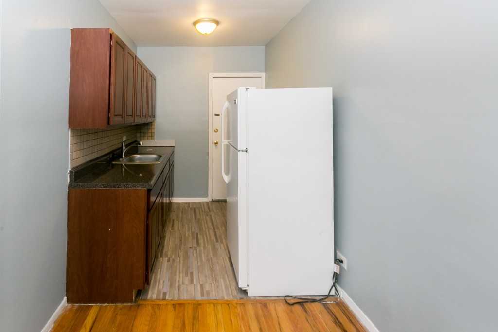 4515 N Malden St #3C - Photo 2 of 18