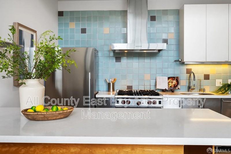 1018 4th Ave #120 - Photo 6 of 24