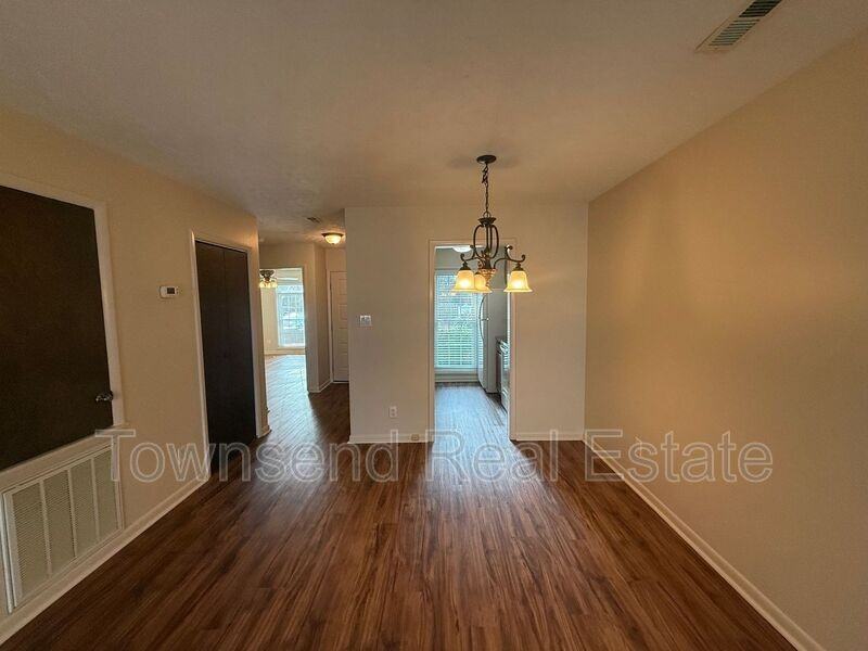 2752 Helaman Ct #3 - Photo 5 of 14