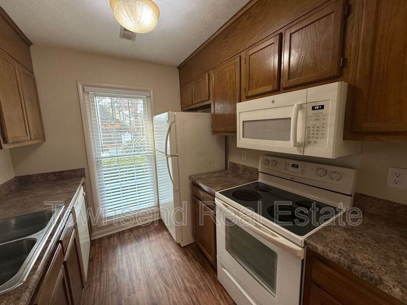 2752 Helaman Ct #3 - Photo 6 of 14