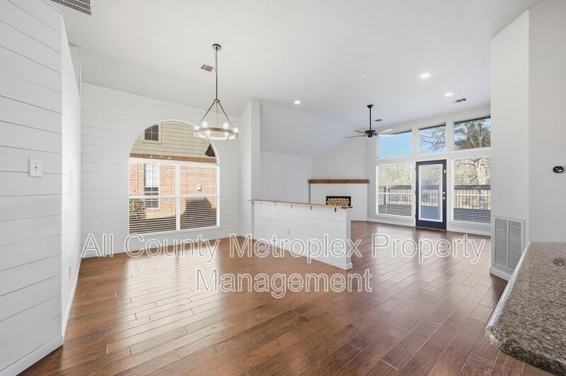 2024 Brookville Ln - Photo 2 of 11