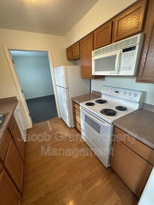 1378 Curlew Dr #154 - Photo 3 of 11