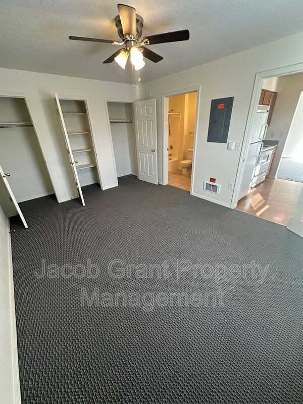 1378 Curlew Dr #154 - Photo 6 of 11