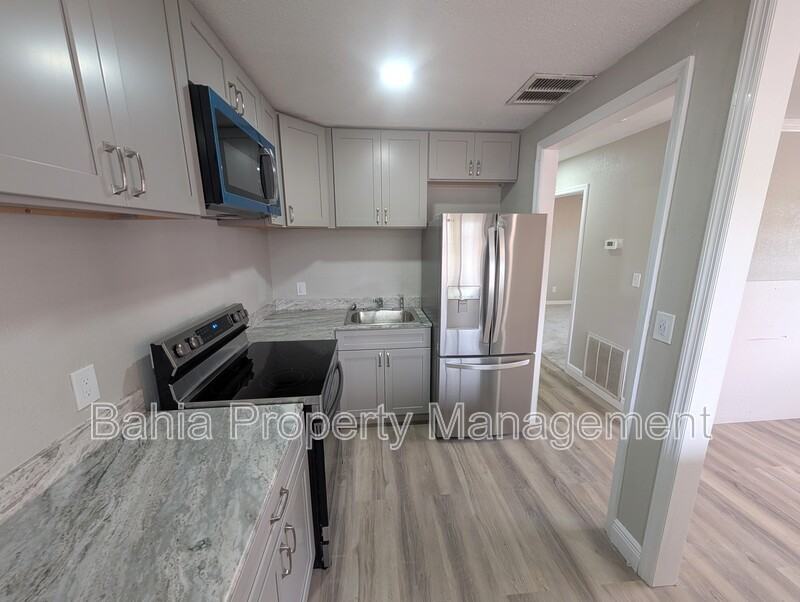 5521 Bay Blvd #201 - Photo 4 of 13