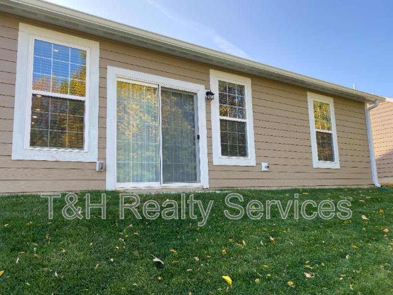 5628 Brownstone Dr - Photo 4 of 26