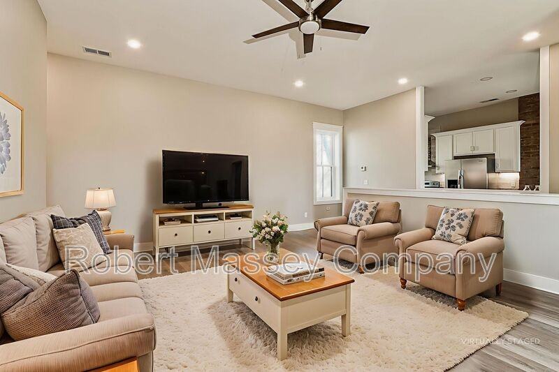 1958 Bonnycastle Ave - Photo 5 of 30