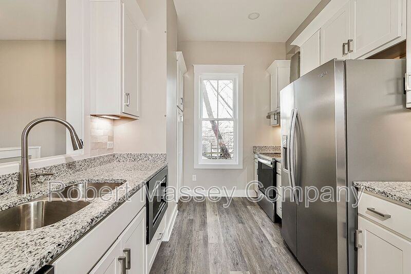 1958 Bonnycastle Ave - Photo 6 of 30