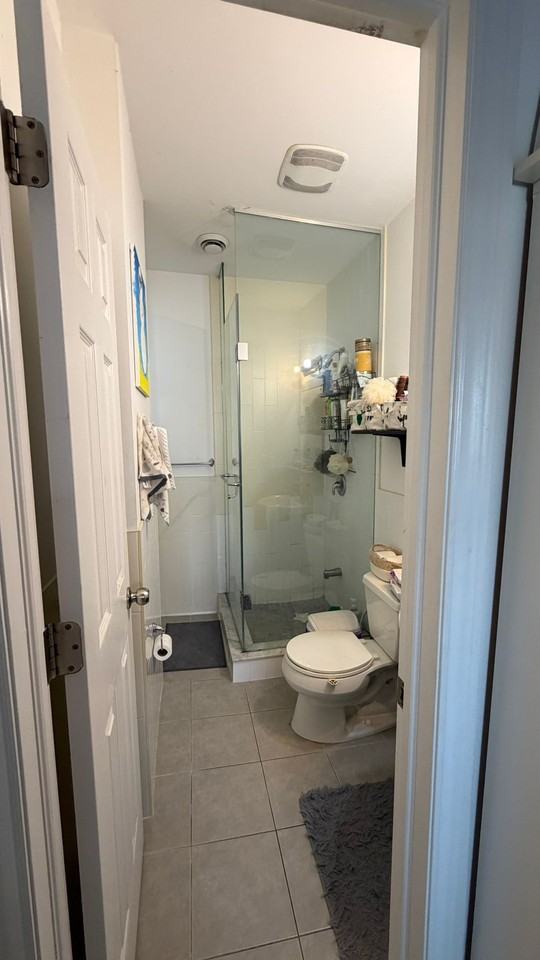 Beverley St & College St - Photo 2 of 9