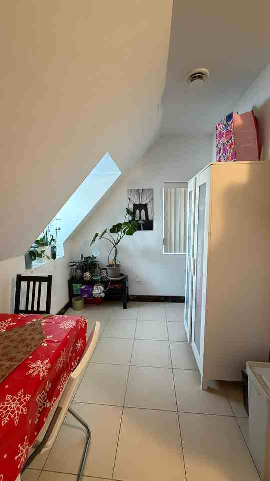 Beverley St & College St - Photo 7 of 9