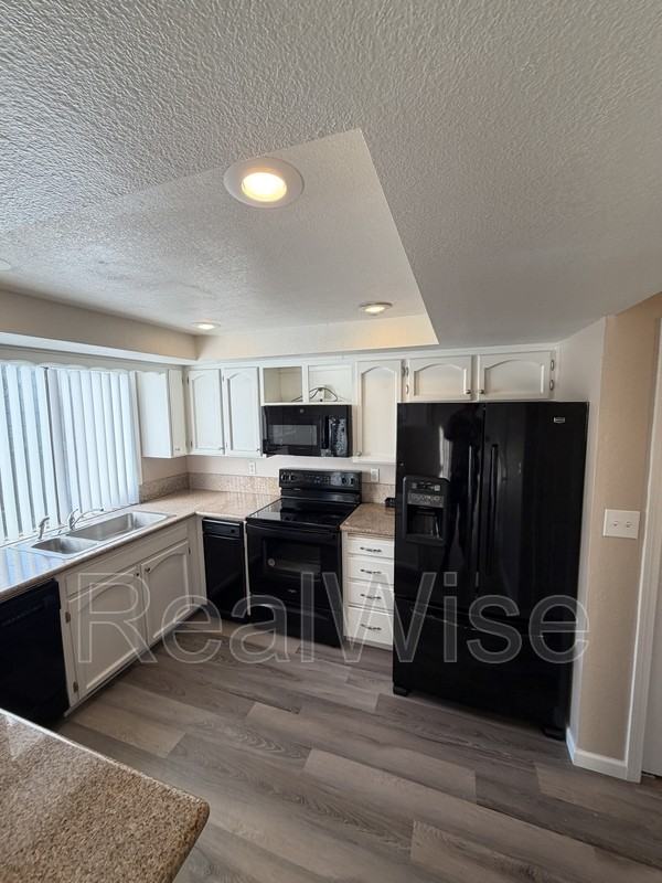 1202 Morrow Rd #A - Photo 5 of 25