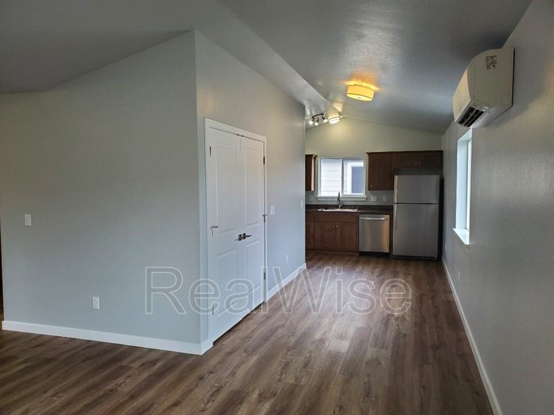 224 Cheryl Ln #9 - Photo 4 of 22