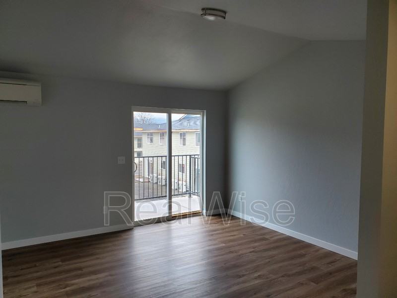 224 Cheryl Ln #9 - Photo 6 of 22