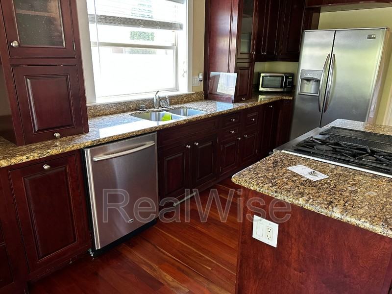 449 Park Ridge Pl - Photo 6 of 33