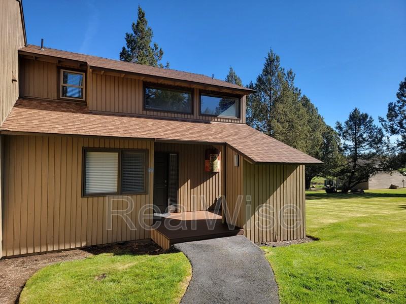 6901 Robin Ct - Photo 3 of 37