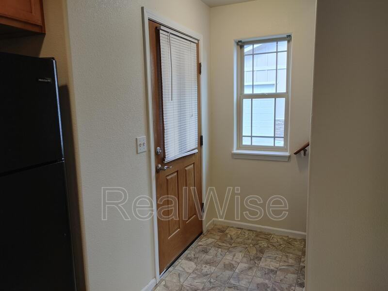 2250 Sw 21st St #23 - Photo 3 of 18