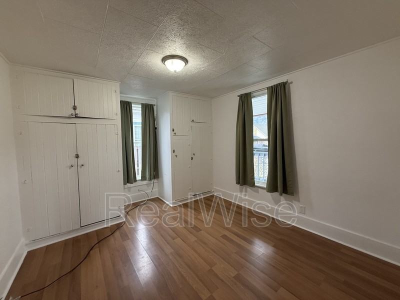 1321 Se Mill St - Photo 7 of 19