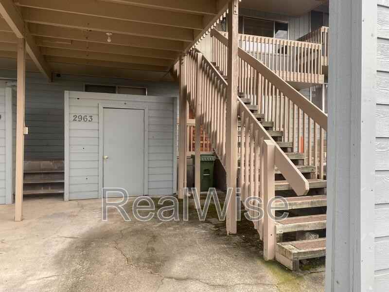 2963 W Lorraine Ave - Photo 4 of 26